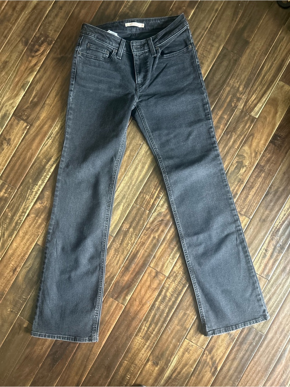 NWOT Levi's Women's Charcoal Straight-Leg Jeans
